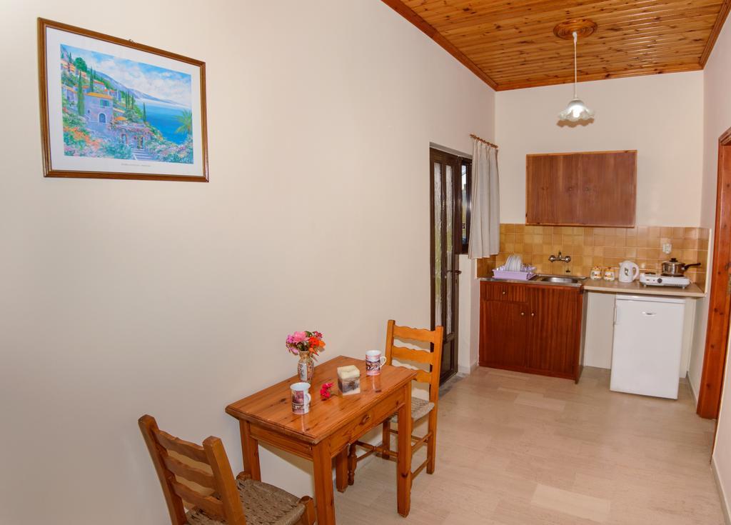 Romantic Studios Lithakia  Quarto foto